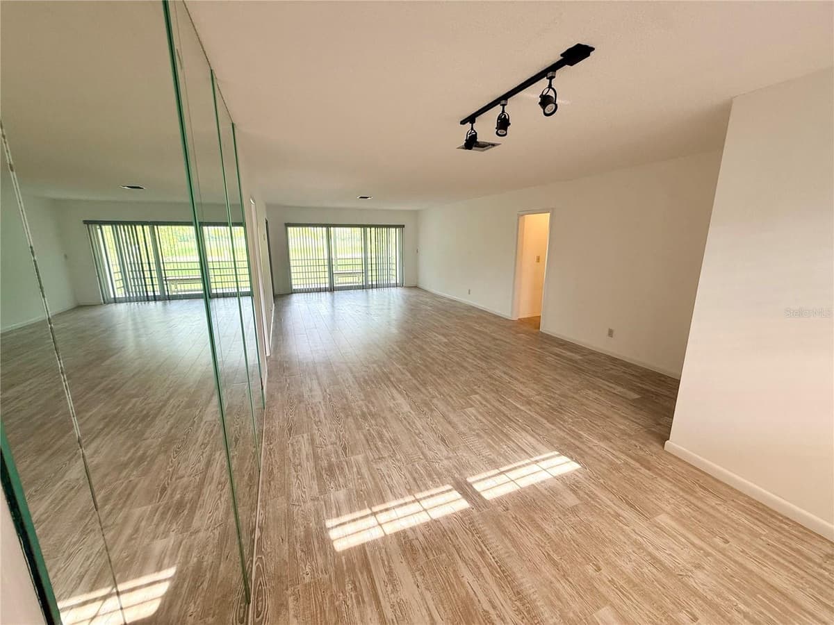 7880 PALM AIRE LANE — photo 7 of 16