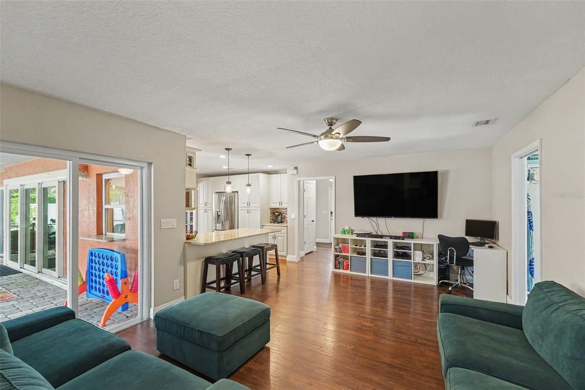 2675 RED OAK CT — photo 9 of 27