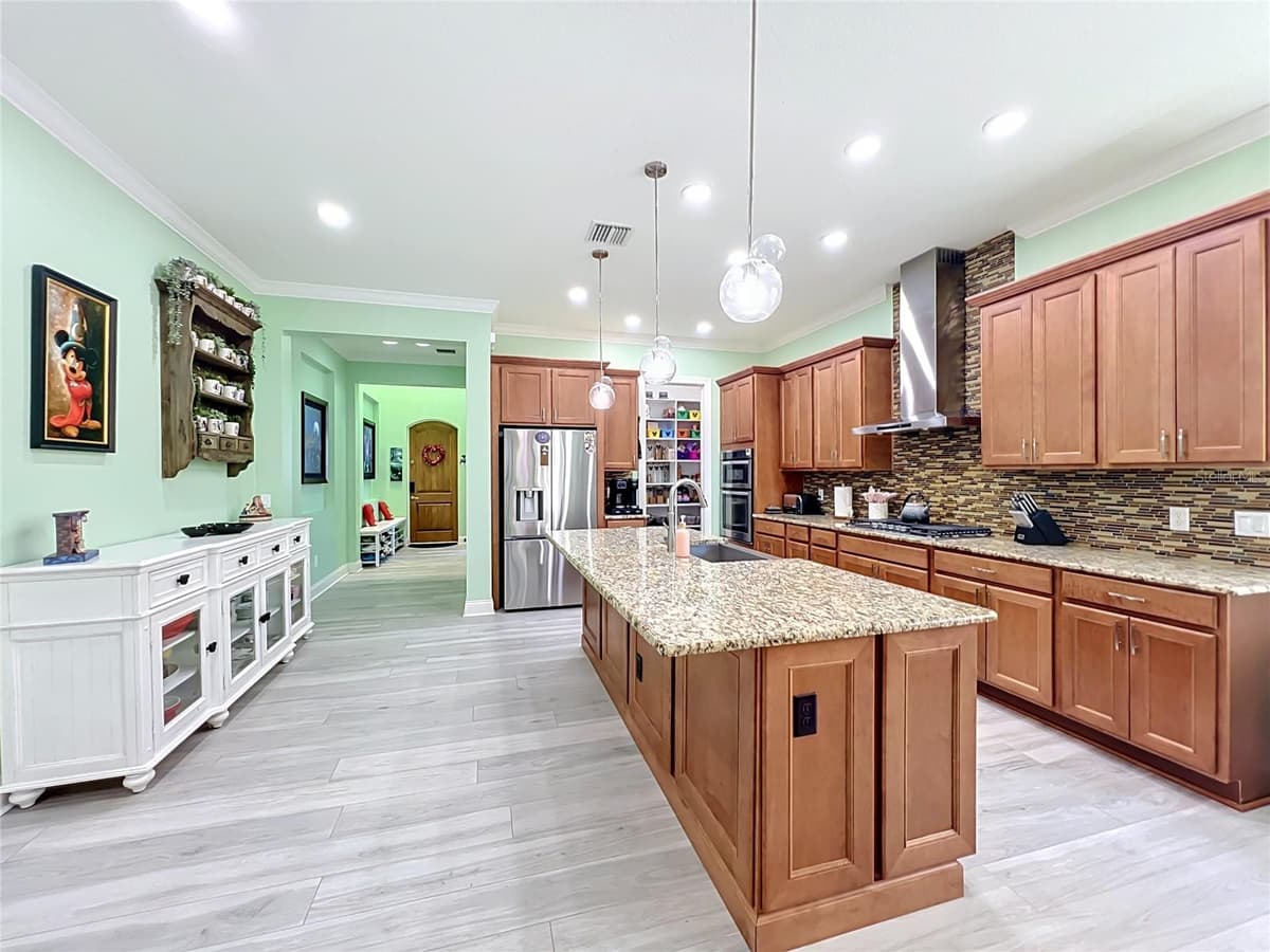10824 ROYAL CYPRESS WAY — photo 8 of 50