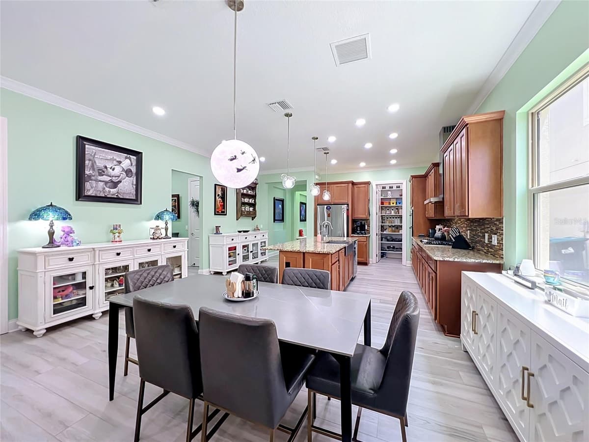 10824 ROYAL CYPRESS WAY — photo 12 of 50