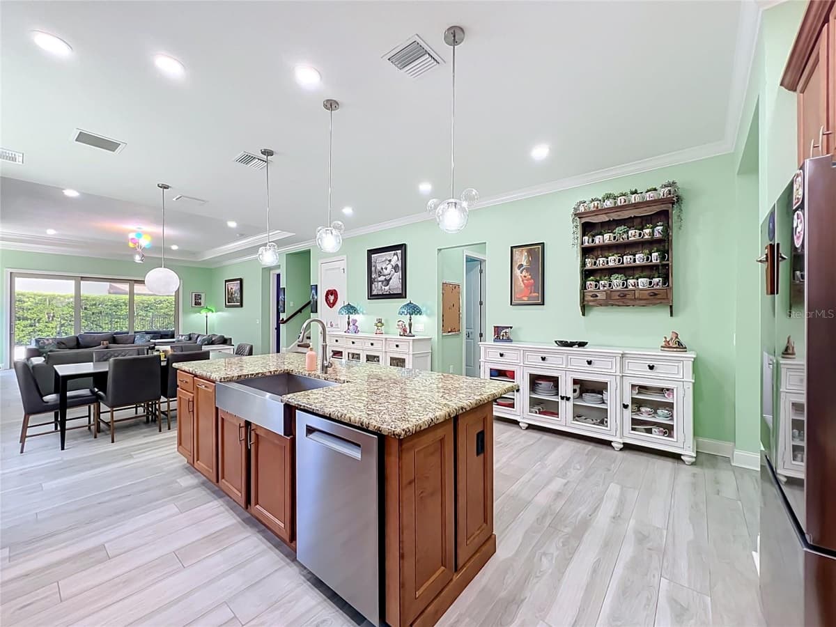 10824 ROYAL CYPRESS WAY — photo 10 of 50