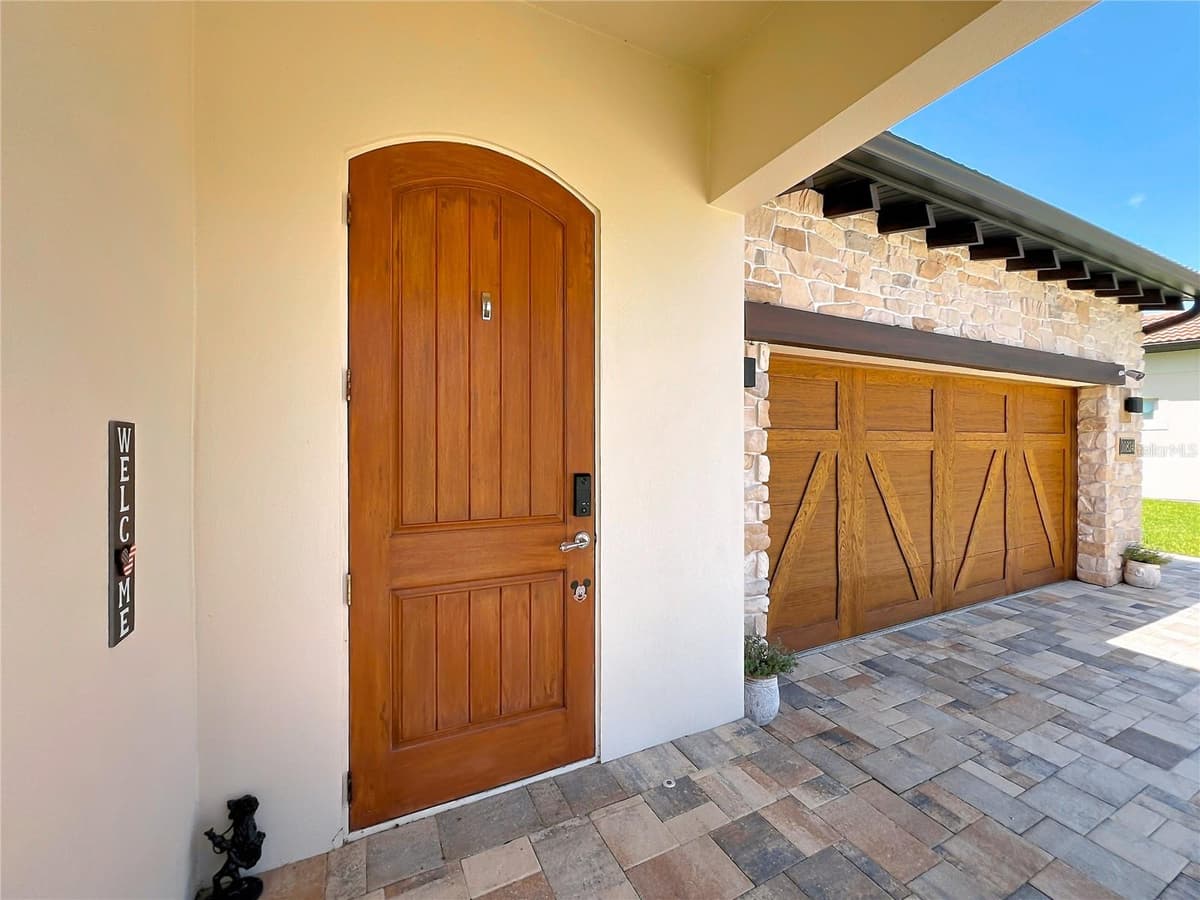 10824 ROYAL CYPRESS WAY — photo 3 of 50