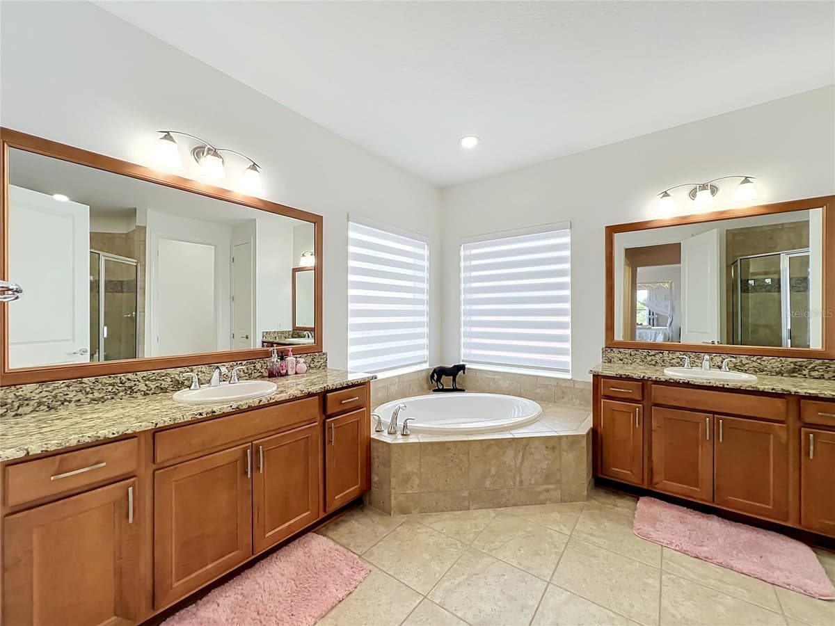 10824 ROYAL CYPRESS WAY — photo 29 of 50