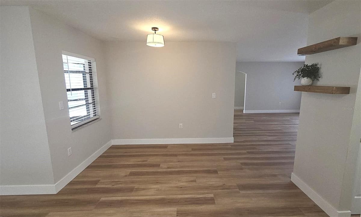 2801 NARCISSUS DRIVE — photo 14 of 32