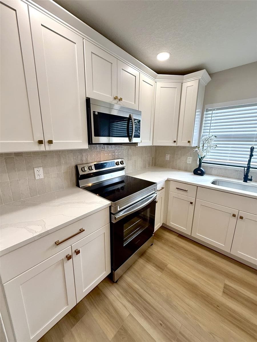 2801 NARCISSUS DRIVE — photo 10 of 32