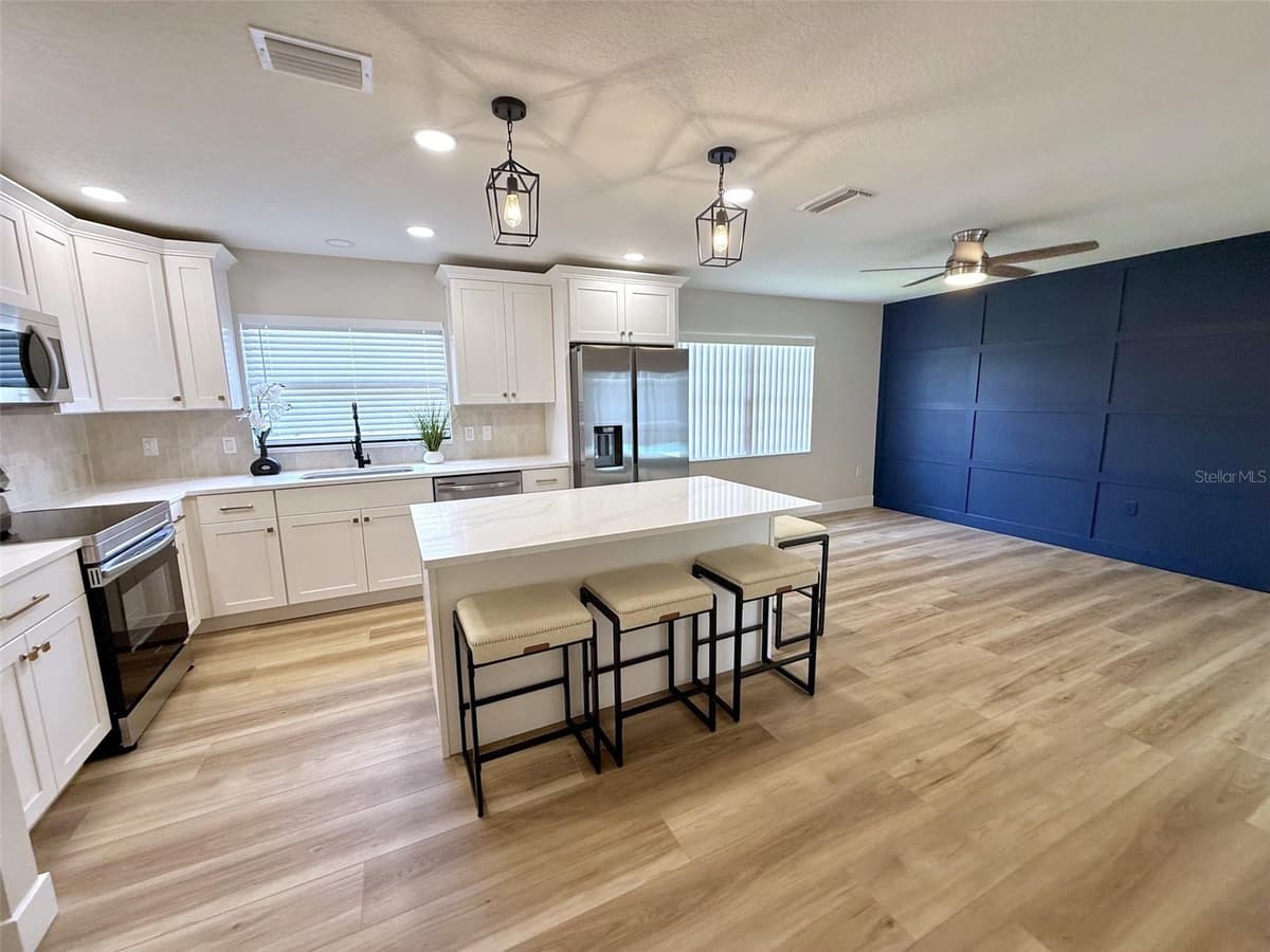 2801 NARCISSUS DRIVE — photo 11 of 32