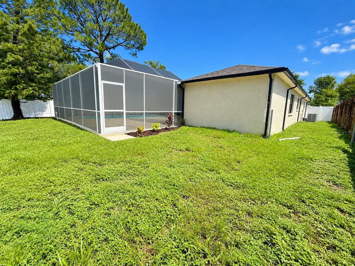 2801 NARCISSUS DRIVE — photo 30 of 32