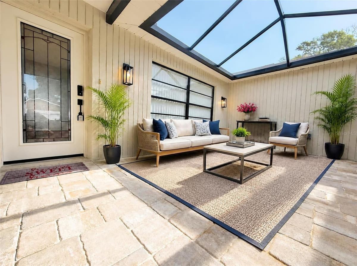 2801 NARCISSUS DRIVE — photo 3 of 32