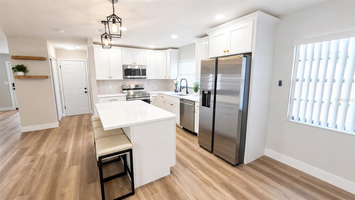 2801 NARCISSUS DRIVE — photo 12 of 32