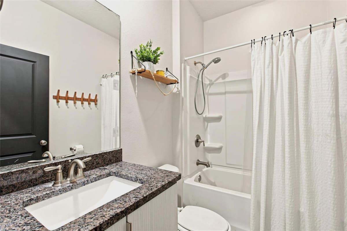 5724 BANNOCK CIRCLE — photo 17 of 34