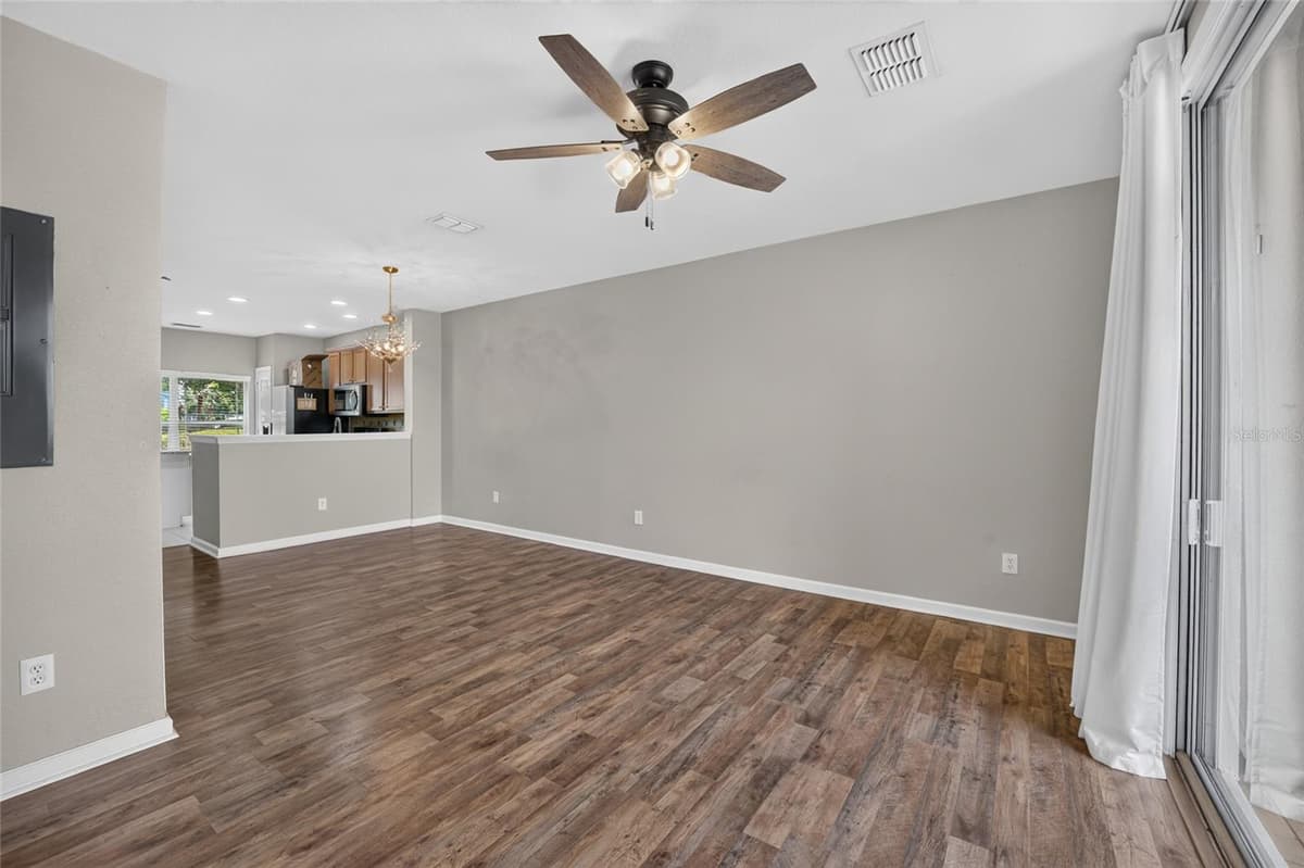 4908 45TH CIRCLE — photo 15 of 39