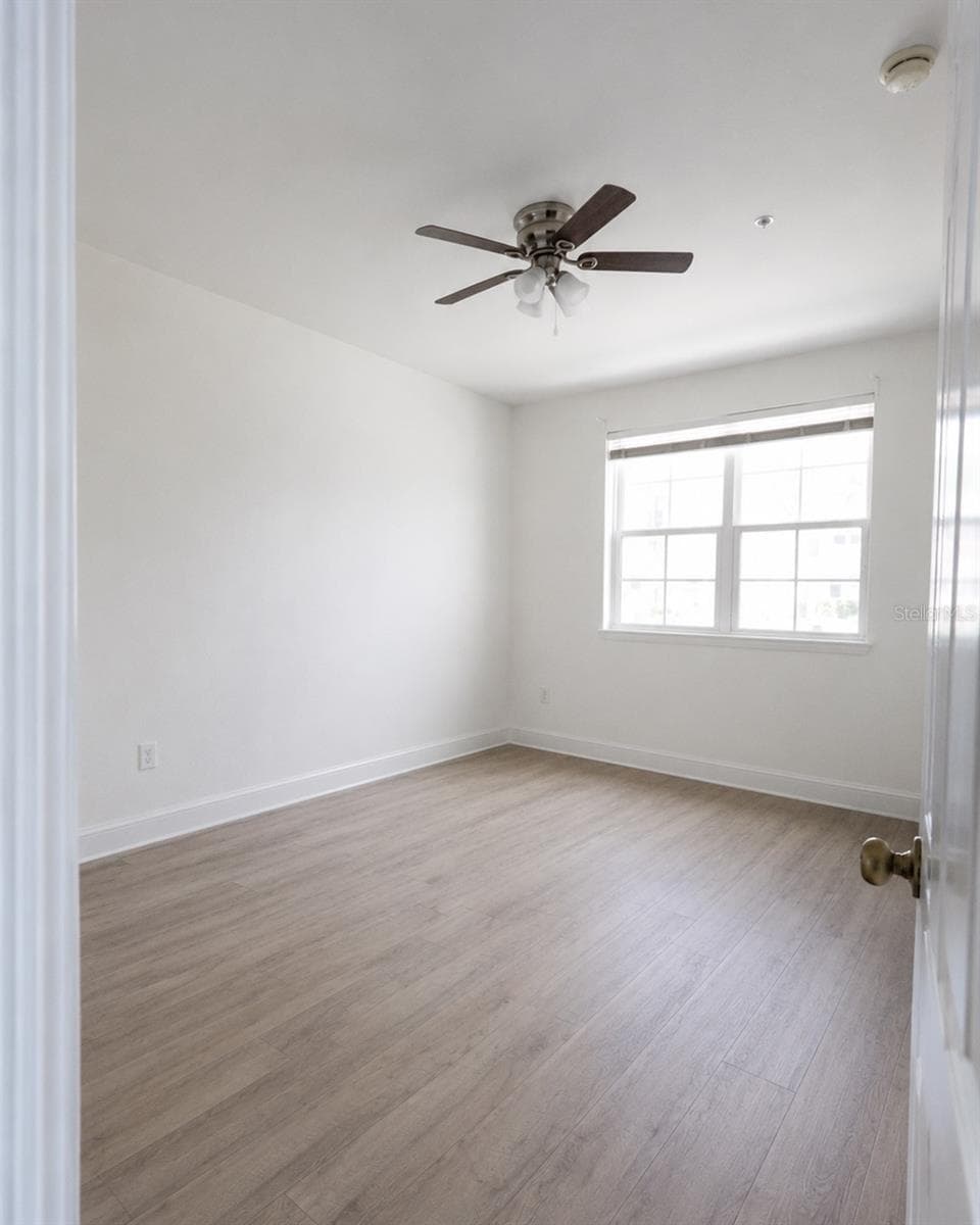 3213 GREENWICH VILLAGE BOULEVARD — photo 12 of 14