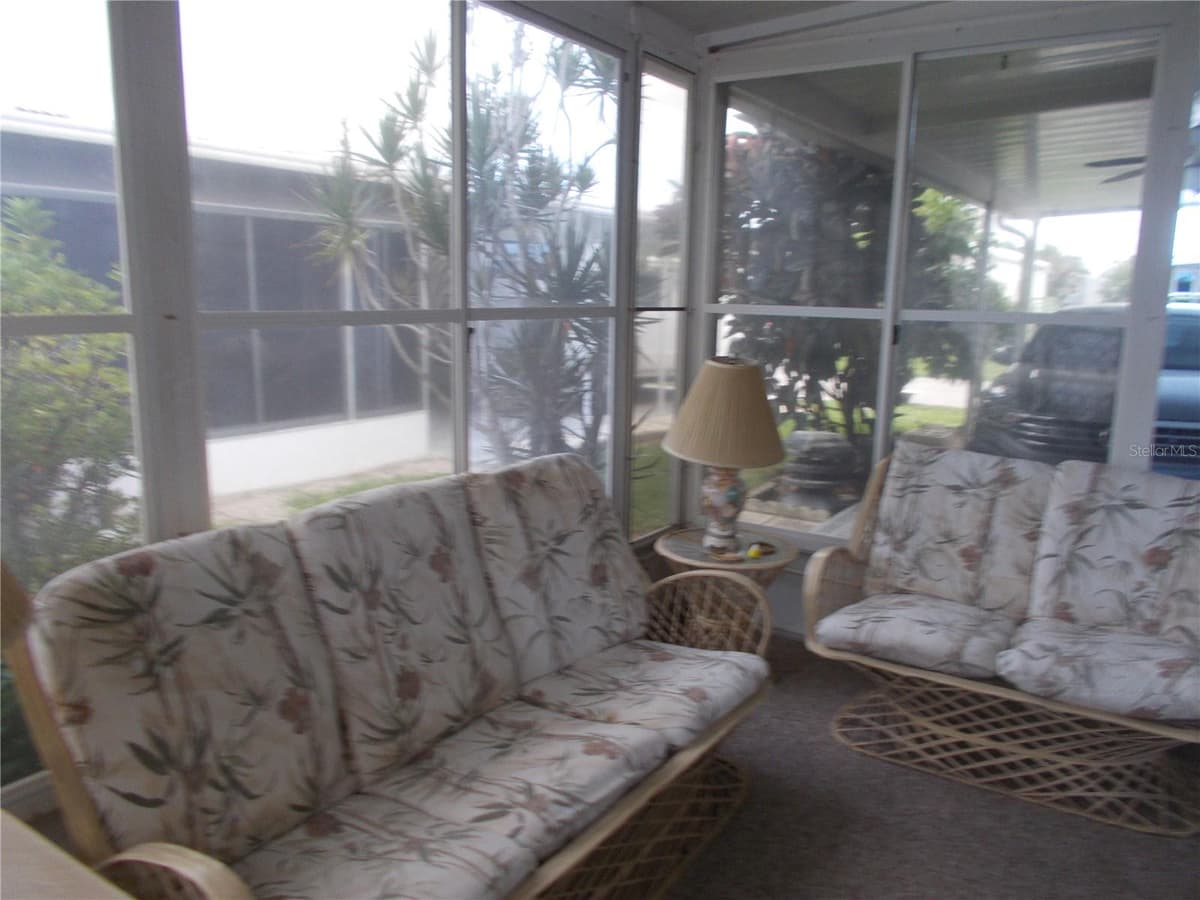 6427 FLEETWOOD COURT — photo 17 of 52