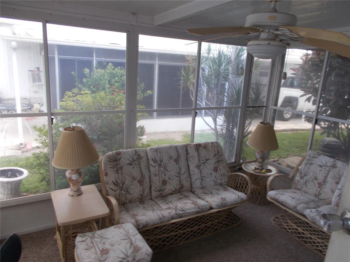 6427 FLEETWOOD COURT — photo 15 of 52