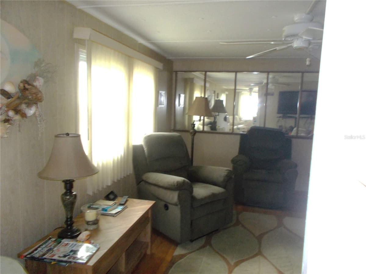 6427 FLEETWOOD COURT — photo 6 of 52
