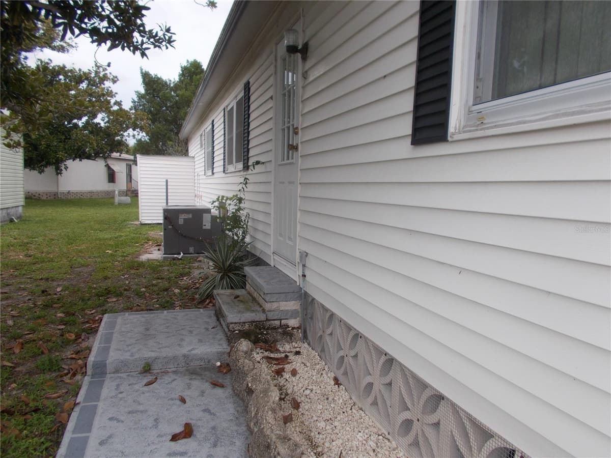 6427 FLEETWOOD COURT — photo 25 of 52