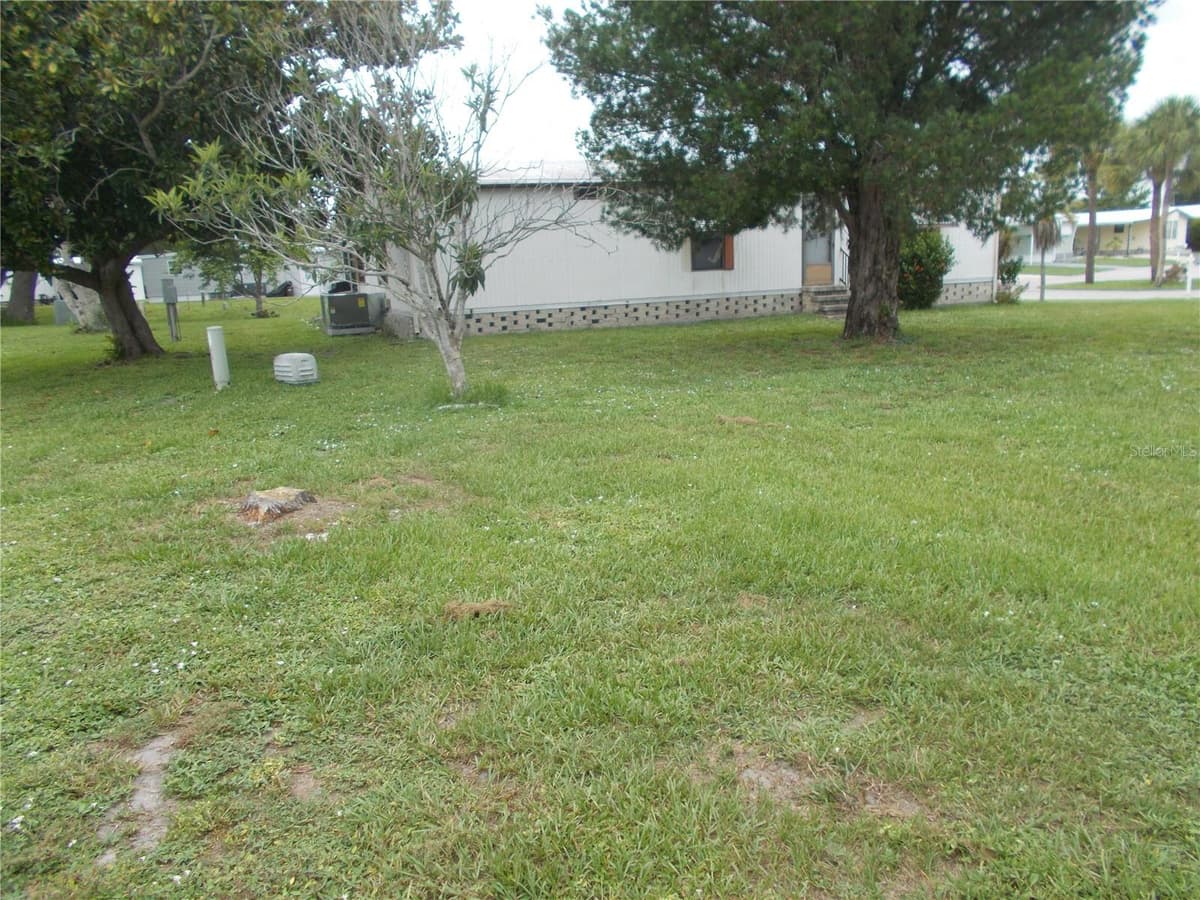 6427 FLEETWOOD COURT — photo 24 of 52