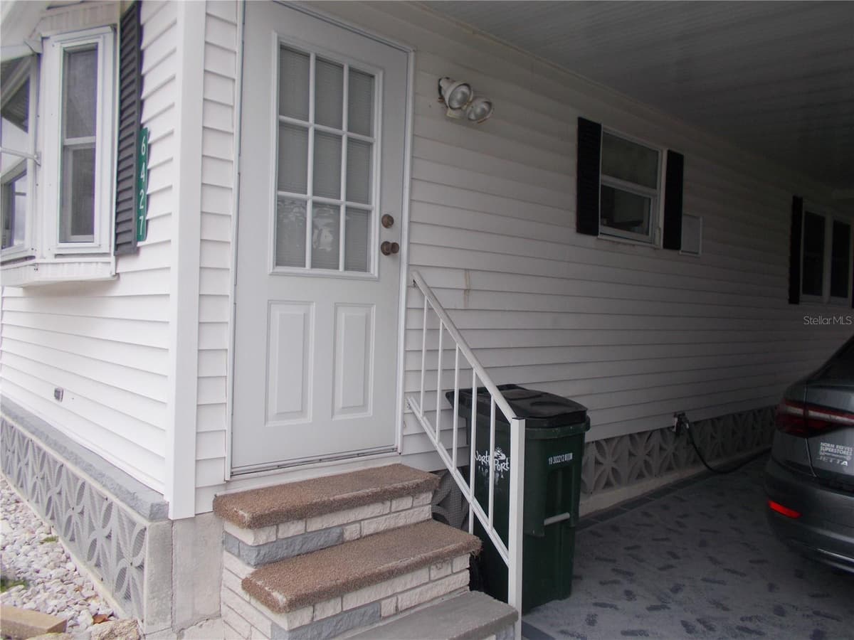 6427 FLEETWOOD COURT — photo 2 of 52