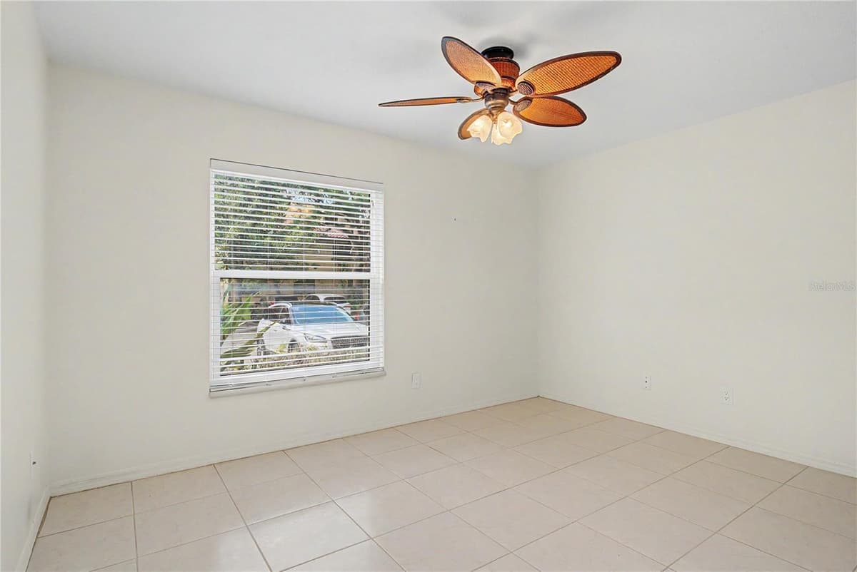 1117 SALERNO COURT — photo 18 of 33