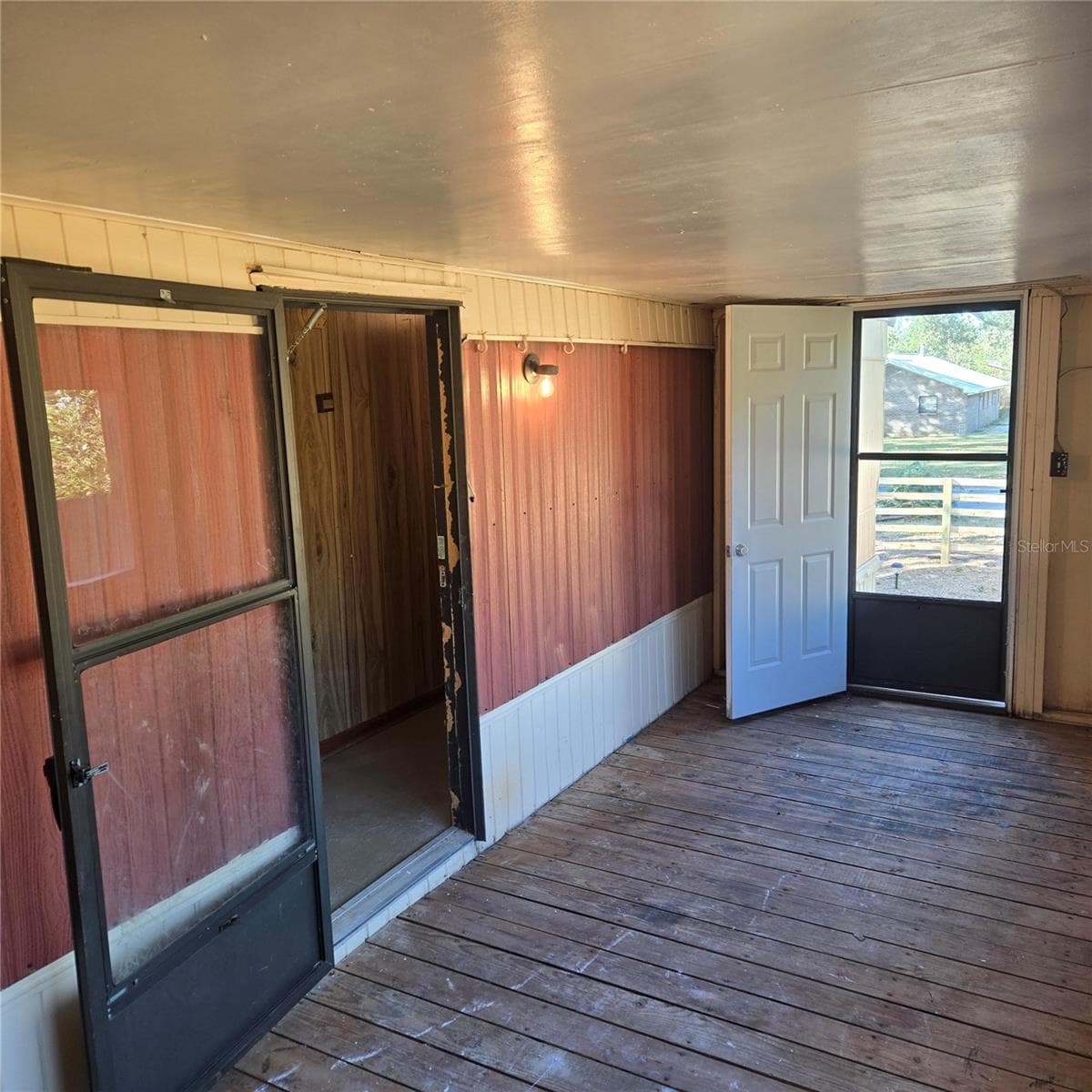 2820 BARNES STREET — photo 10 of 14