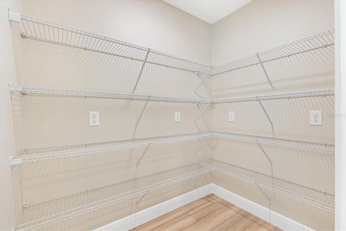 515 ANDERSON AVENUE — photo 21 of 36