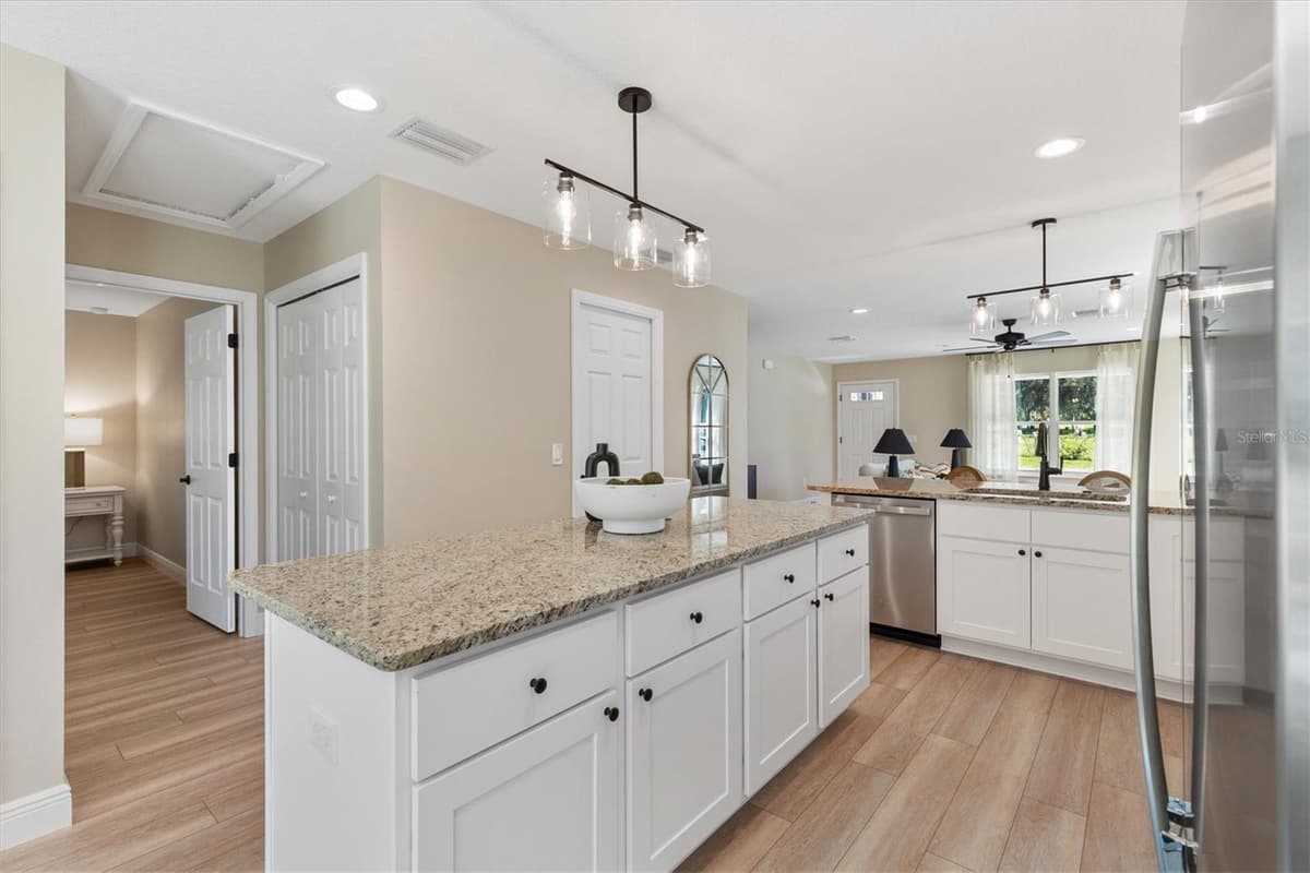 515 ANDERSON AVENUE — photo 13 of 36