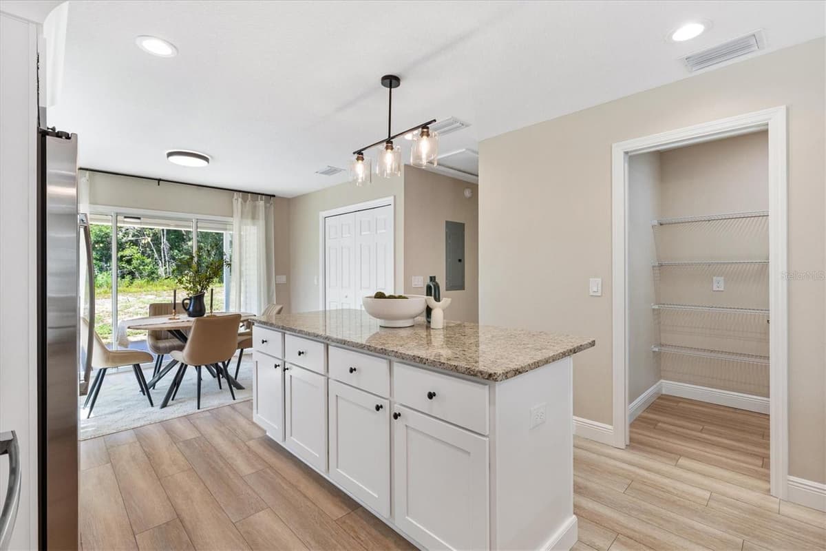 515 ANDERSON AVENUE — photo 11 of 36