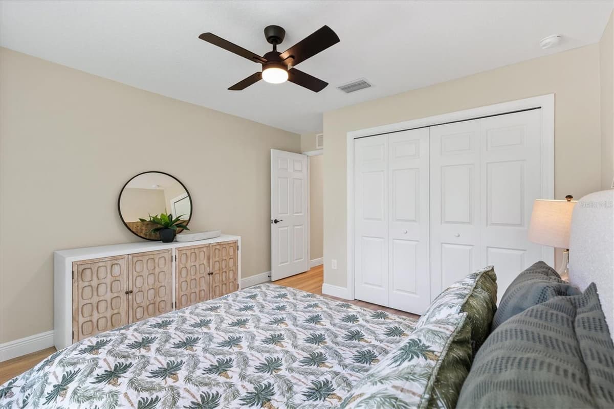 515 ANDERSON AVENUE — photo 16 of 36