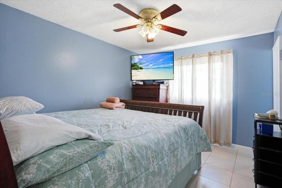 2266 LAKE LIZZIE COURT — photo 14 of 38