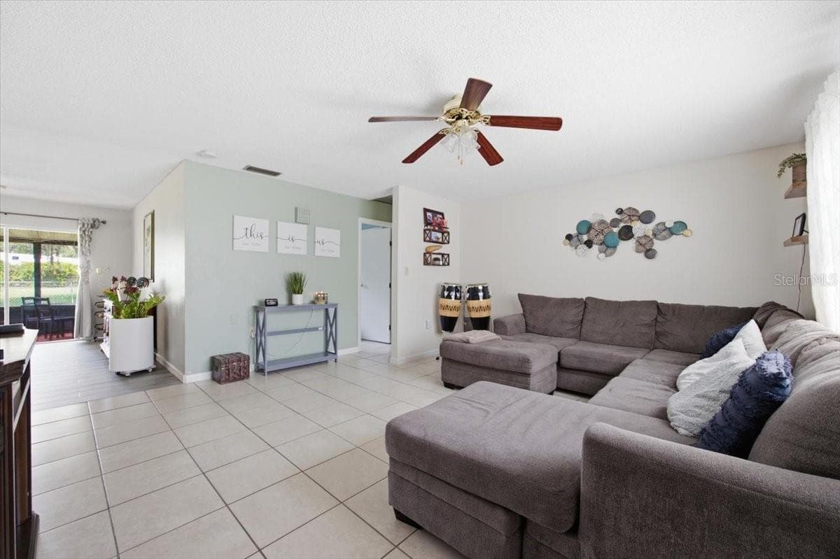 2266 LAKE LIZZIE COURT — photo 11 of 38
