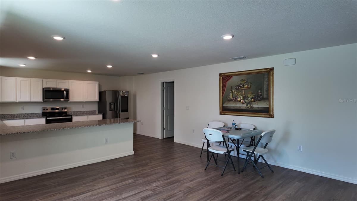 10000 ANTLER STREET — photo 8 of 30