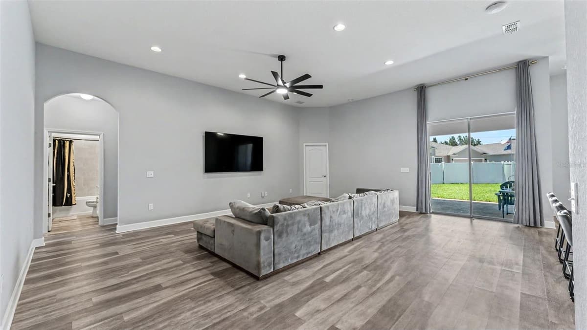 283 COVE AT EAGLE LAKE CIRCLE — photo 4 of 58