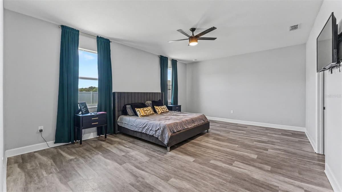 283 COVE AT EAGLE LAKE CIRCLE — photo 23 of 58