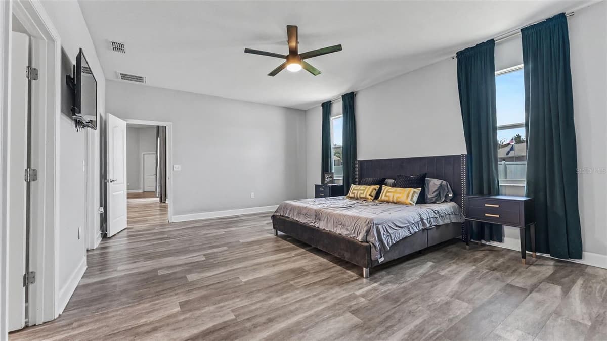 283 COVE AT EAGLE LAKE CIRCLE — photo 25 of 58