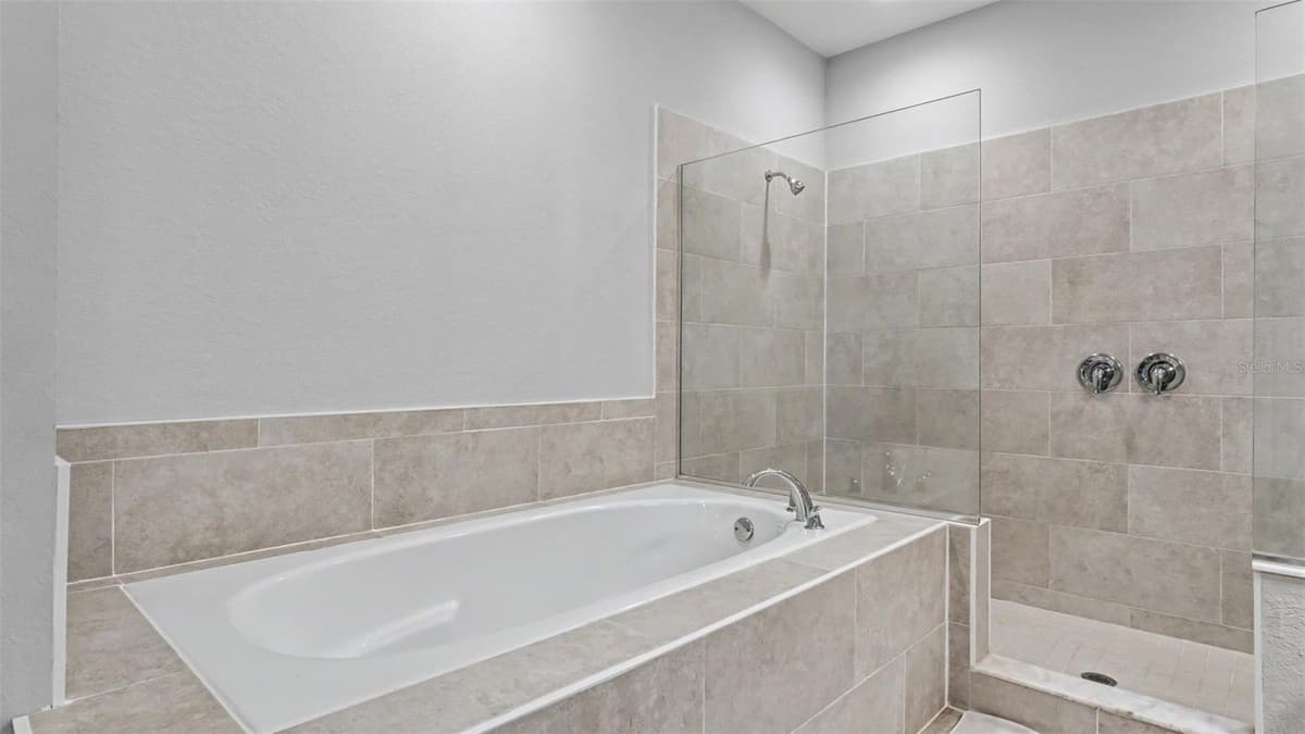 283 COVE AT EAGLE LAKE CIRCLE — photo 32 of 58