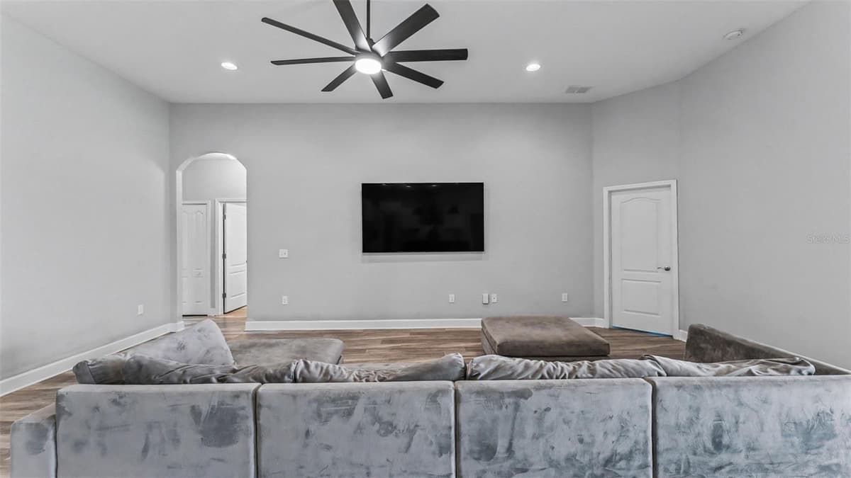 283 COVE AT EAGLE LAKE CIRCLE — photo 5 of 58