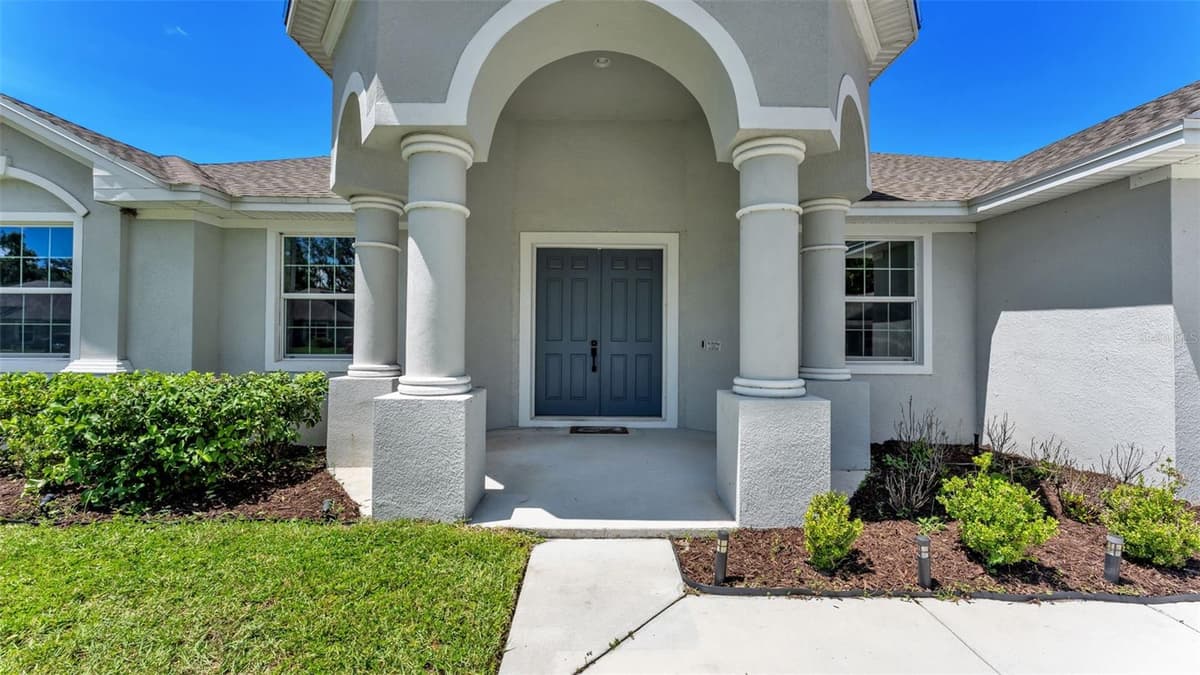 283 COVE AT EAGLE LAKE CIRCLE — photo 3 of 58