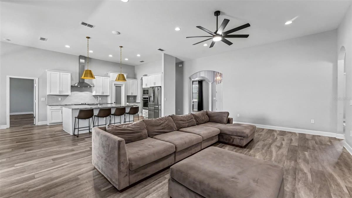 283 COVE AT EAGLE LAKE CIRCLE — photo 6 of 58