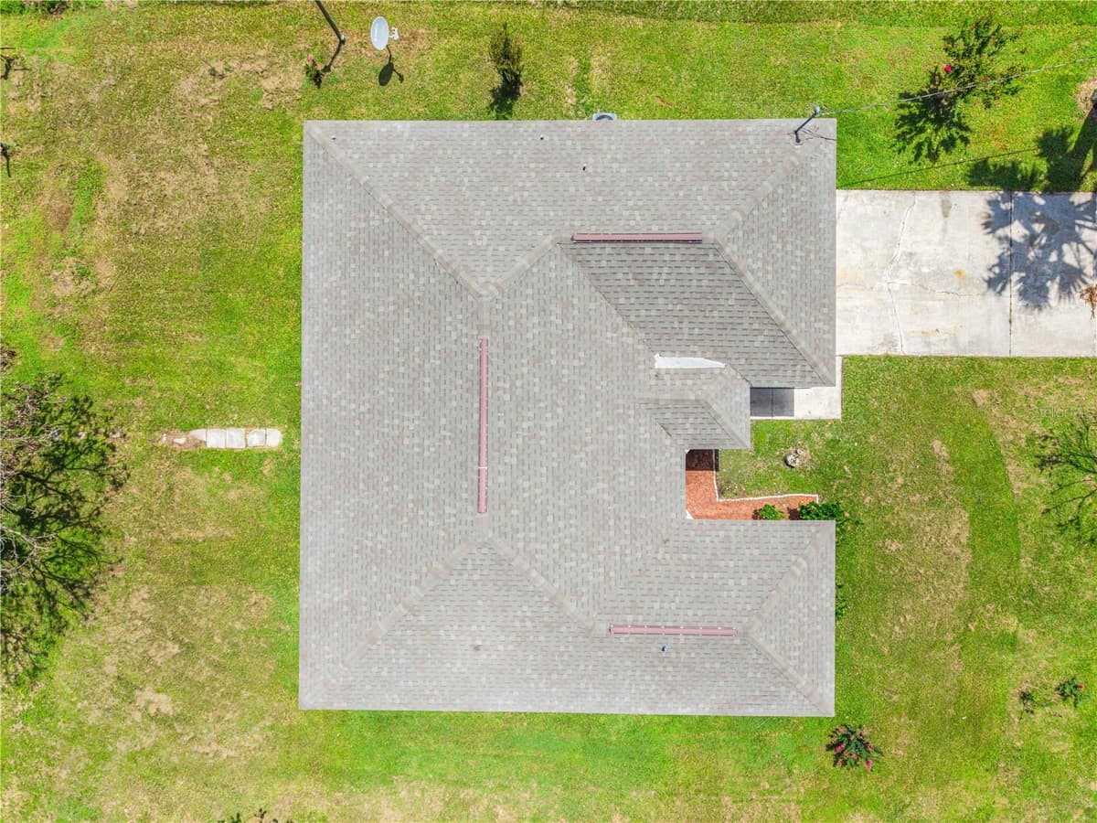 201 RONNIE CIRCLE — photo 9 of 42