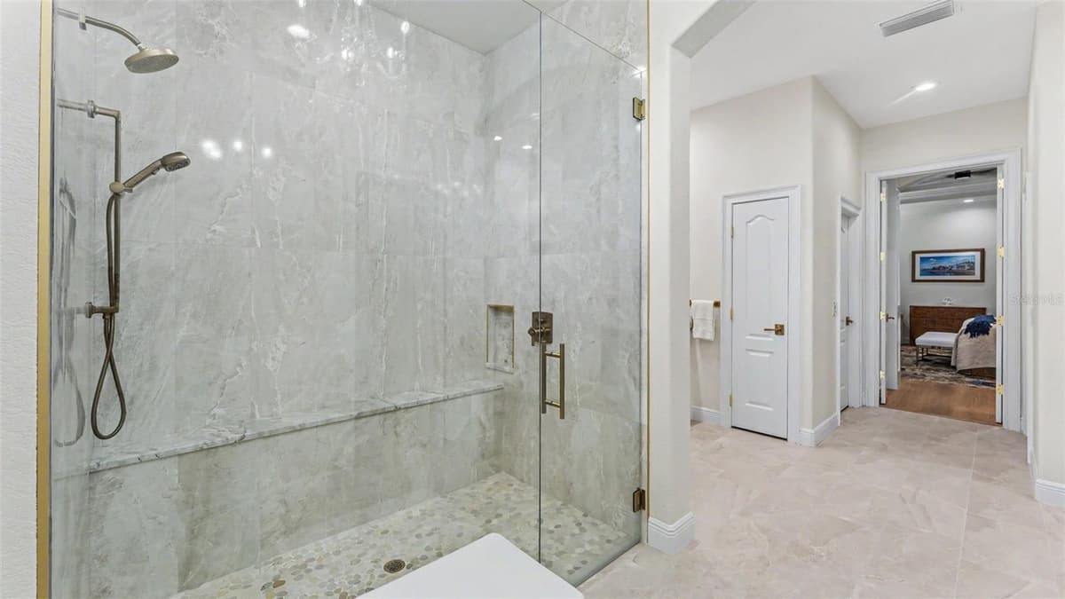 6774 CRESCENT WOODS CIRCLE — photo 9 of 18