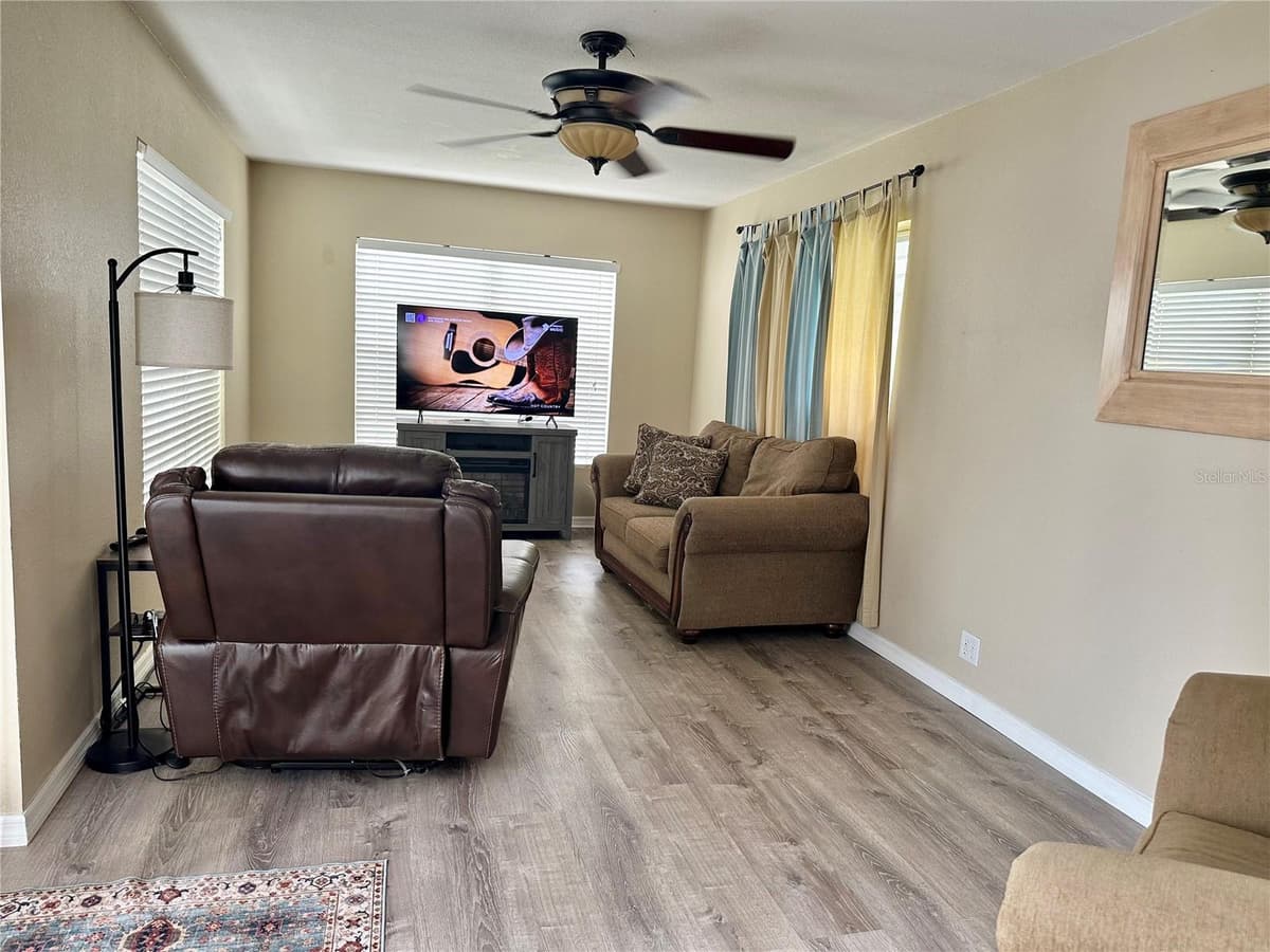 7507 CORAL VINE LANE — photo 13 of 28