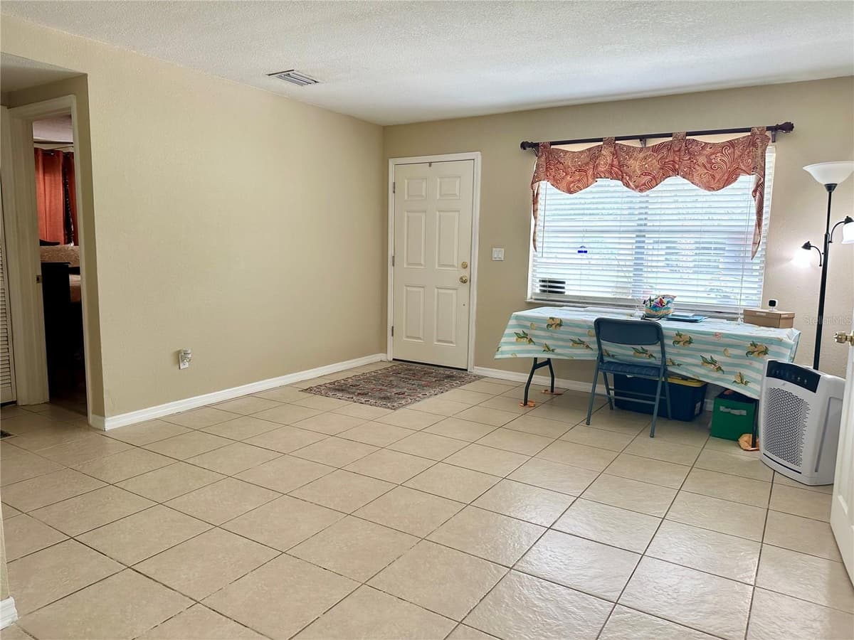 7507 CORAL VINE LANE — photo 9 of 28