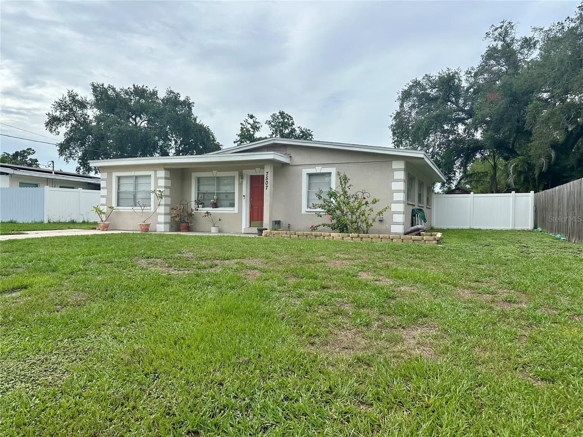 7507 CORAL VINE LANE — photo 3 of 28