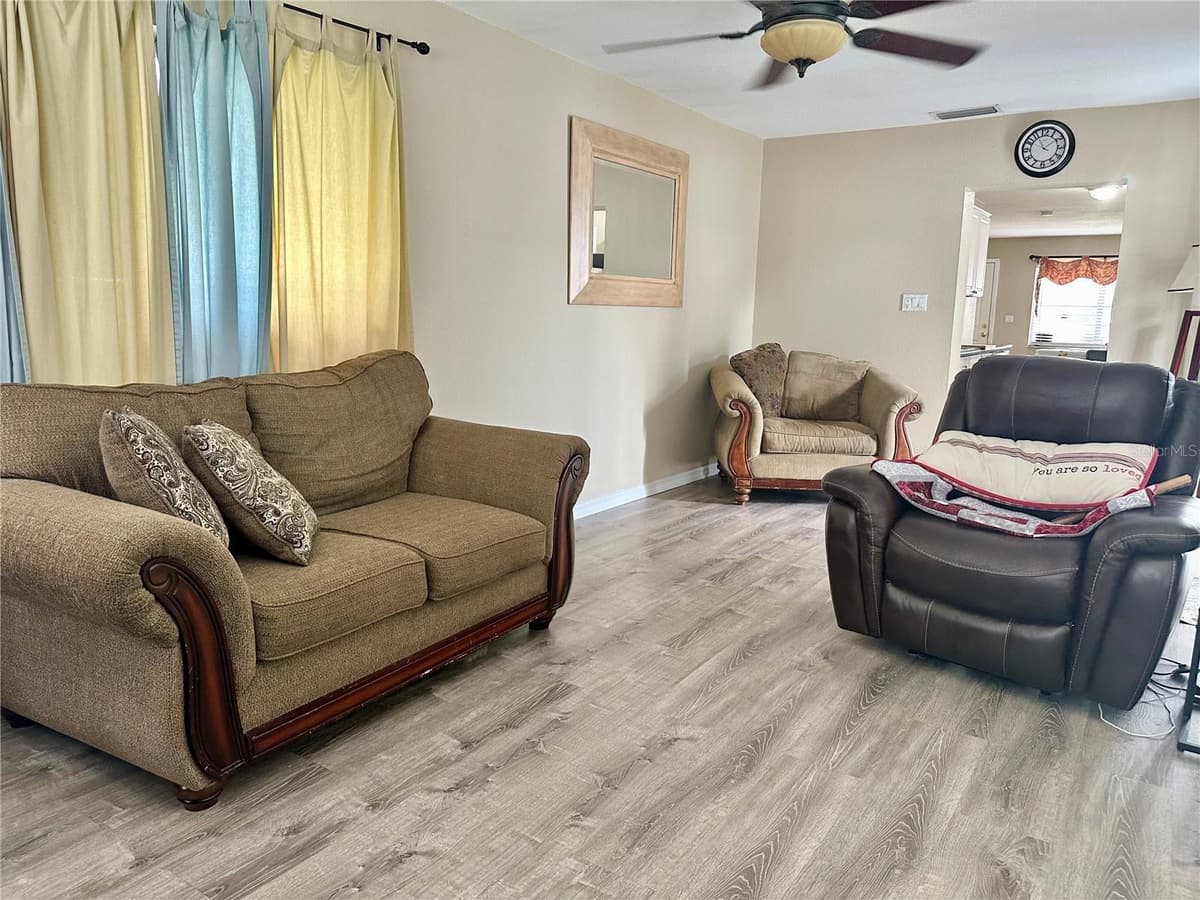 7507 CORAL VINE LANE — photo 11 of 28