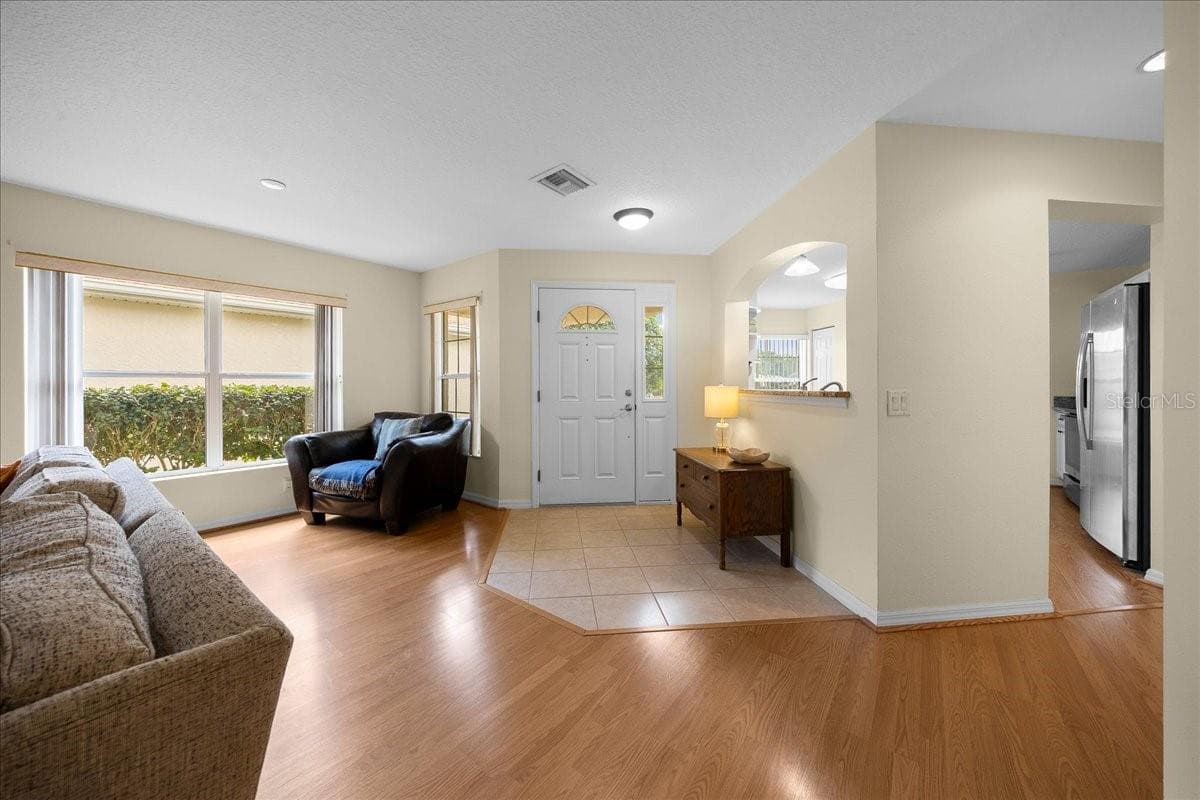 9082 102ND CIRCLE — photo 11 of 37