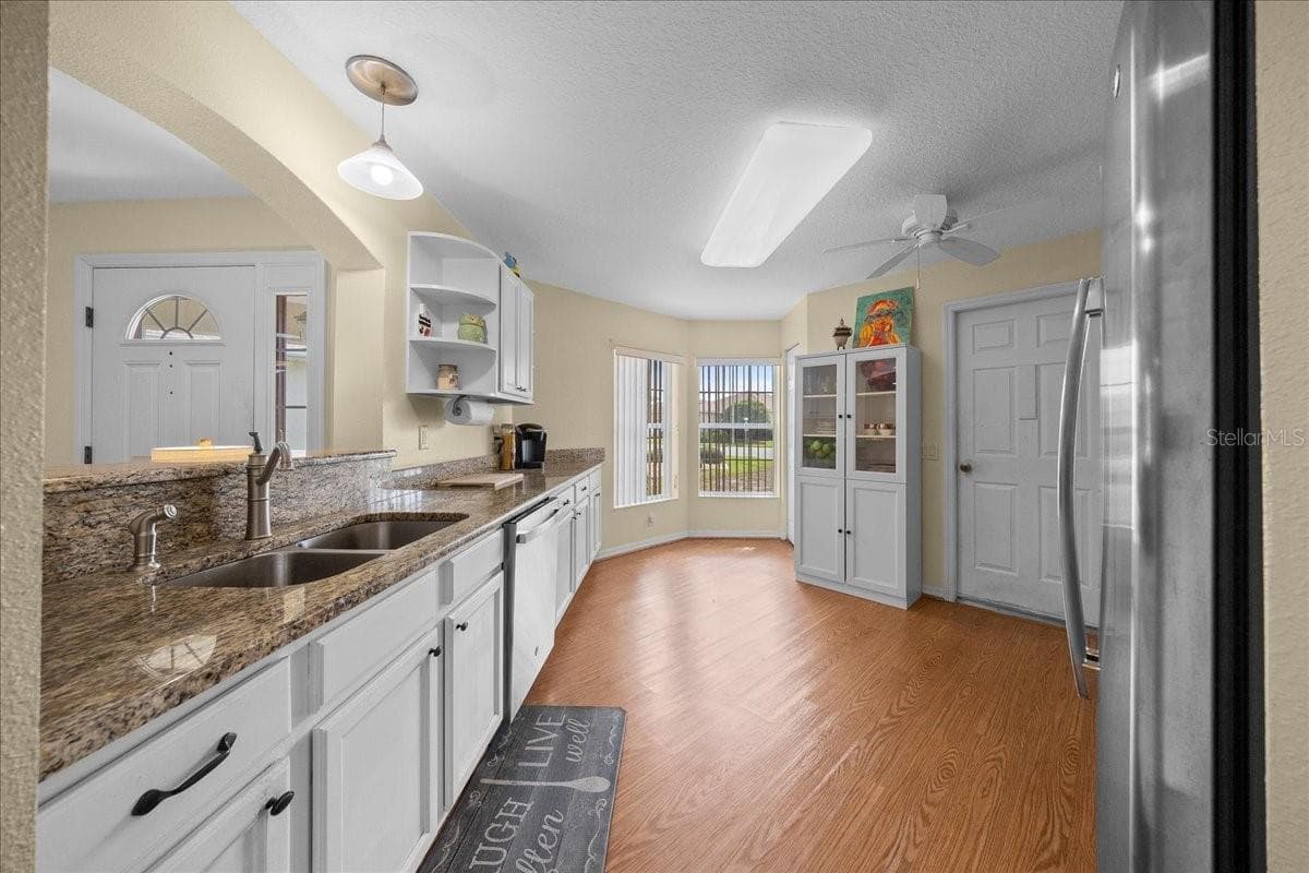 9082 102ND CIRCLE — photo 14 of 37