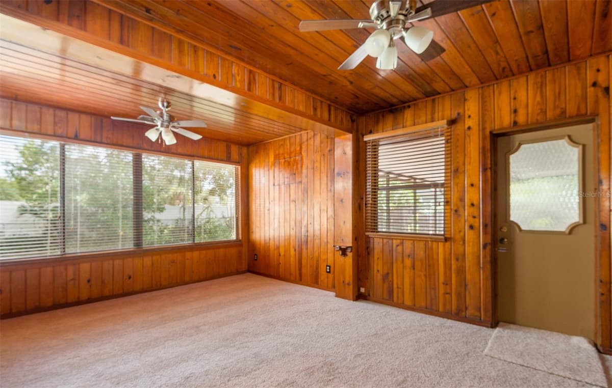 4425 BAY VILLA AVENUE — photo 7 of 18