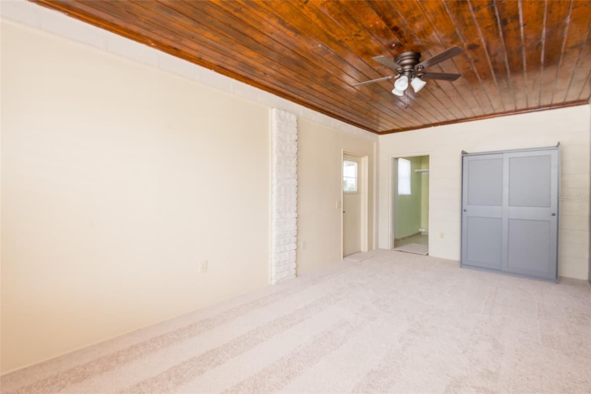 4425 BAY VILLA AVENUE — photo 10 of 18