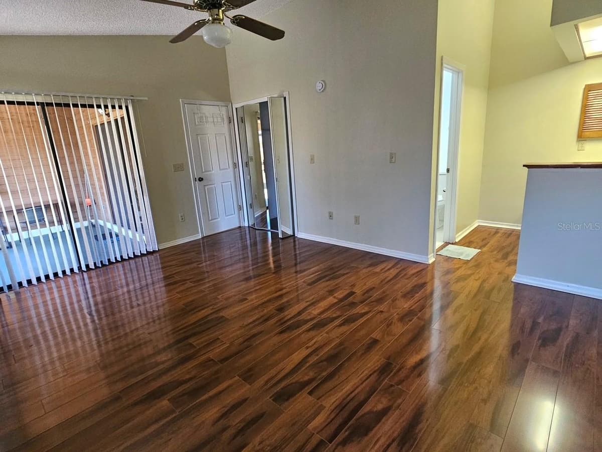 204 TERN LANE — photo 9 of 38
