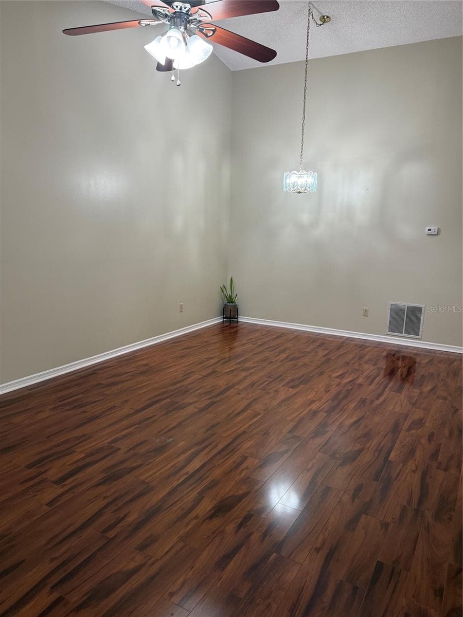 204 TERN LANE — photo 23 of 38